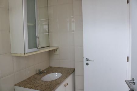 Apartamento para alugar com 55m², 2 quartos e 2 vagasBanheiro 1