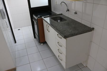Apartamento para alugar com 55m², 2 quartos e 2 vagasCozinha