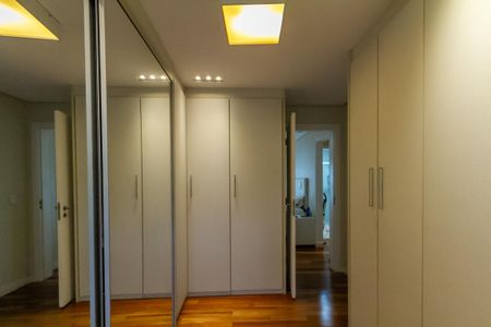 Apartamento à venda com 149m², 3 quartos e 3 vagasSuíte 2