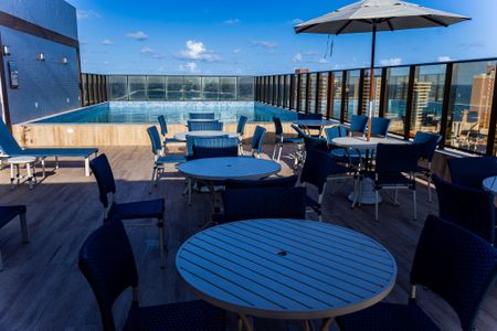 Studio para alugar com 27m², 1 quarto e 1 vaga Studio para alugar com 27m², 1 quarto e 1 vagaÁrea comum - Piscina