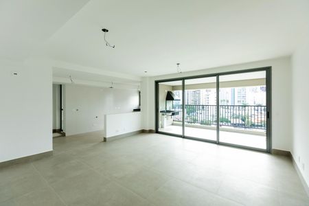 Sala de apartamento à venda com 3 quartos, 139m² em Cambuí, Campinas