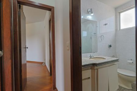 Apartamento à venda com 76m², 2 quartos e 2 vagasCorredor