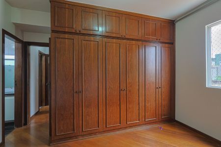 Apartamento à venda com 76m², 2 quartos e 2 vagasQuarto 2 - Suíte