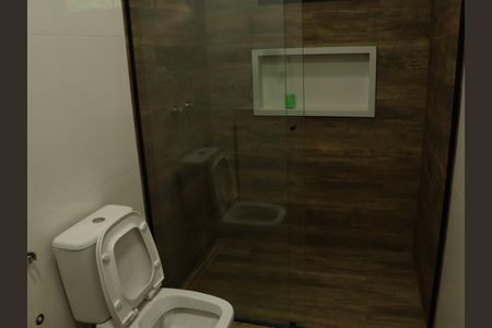 Casa para alugar com 530m², 5 quartos e 5 vagasBanheiro