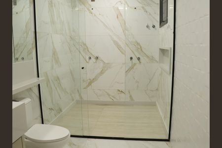 Casa para alugar com 530m², 5 quartos e 5 vagasBanheiro da Suíte 3