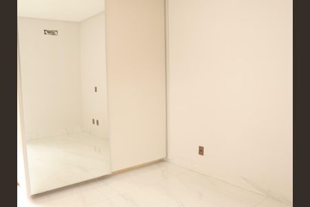 Casa para alugar com 530m², 5 quartos e 5 vagasSuíte 1 - armario