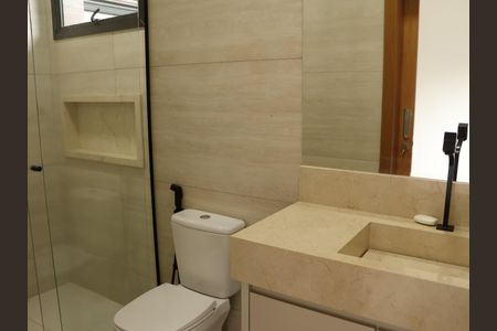 Casa para alugar com 530m², 5 quartos e 5 vagasBanheiro da Suíte 4