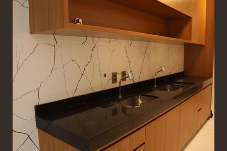 Casa para alugar com 530m², 5 quartos e 5 vagasCozinha - Torneira