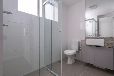 Banheiro de kitnet/studio para alugar com 1 quarto, 25m² em Cerqueira César, São Paulo