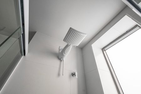 Banheiro de kitnet/studio para alugar com 1 quarto, 25m² em Cerqueira César, São Paulo