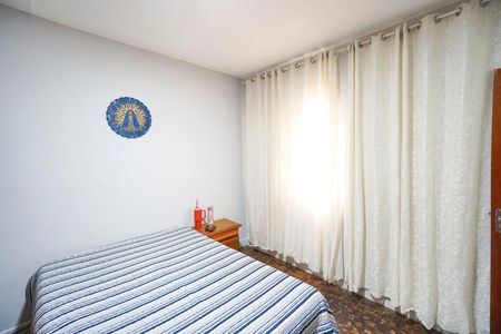 Casa à venda com 225m², 3 quartos e 2 vagasQuarto 01