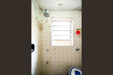 Casa à venda com 225m², 3 quartos e 2 vagasChuveiro