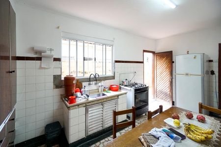 Casa à venda com 225m², 3 quartos e 2 vagasCozinha
