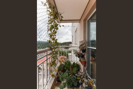 Sacada de apartamento à venda com 3 quartos, 57m² em Vila Amalia (zona Norte), São Paulo