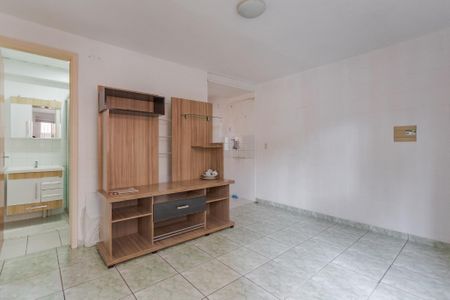 Sala de apartamento para alugar com 2 quartos, 40m² em Mário Quintana, Porto Alegre