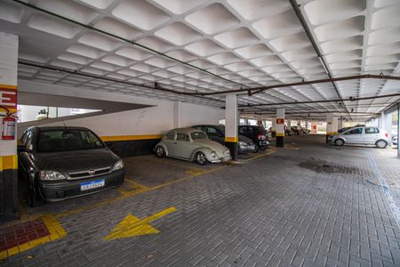 Apartamento à venda com 56m², 3 quartos e 1 vaga Apartamento à venda com 56m², 3 quartos e 1 vagaÁrea comum - Estacionamento