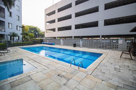 Apartamento à venda com 56m², 3 quartos e 1 vaga Apartamento à venda com 56m², 3 quartos e 1 vagaÁrea comum - Piscina