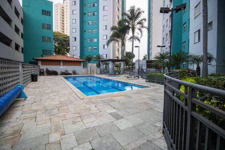 Apartamento à venda com 56m², 3 quartos e 1 vaga Apartamento à venda com 56m², 3 quartos e 1 vagaÁrea comum - Piscina