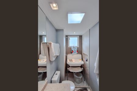 Apartamento à venda com 142m², 3 quartos e 2 vagasBanheiro da Suíte 2