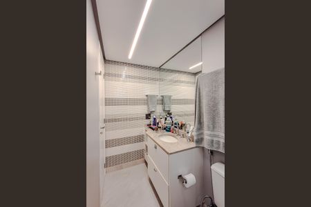 Apartamento à venda com 142m², 3 quartos e 2 vagasBanheiro da Suíte 1