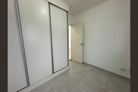 Apartamento para alugar com 77m², 2 quartos e 1 vagaQuarto