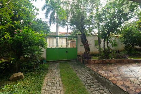 Casa para alugar com 383m², 1 quarto e 2 vagas Casa para alugar com 383m², 1 quarto e 2 vagasGaragem