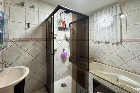 Casa à venda com 125m², 2 quartos e 2 vagas Casa à venda com 125m², 2 quartos e 2 vagasBanheiro - Suíte