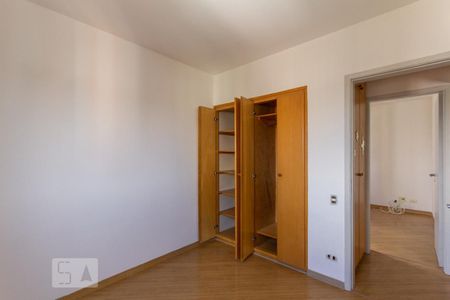 Apartamento para alugar com 90m², 3 quartos e 2 vagas Apartamento para alugar com 90m², 3 quartos e 2 vagasQuarto