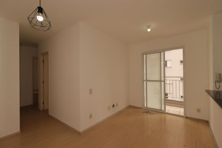 Sala de apartamento para alugar com 2 quartos, 55m² em Jardim Santo André, Santo André