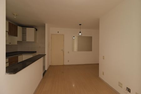 Sala de apartamento para alugar com 2 quartos, 55m² em Jardim Santo André, Santo André