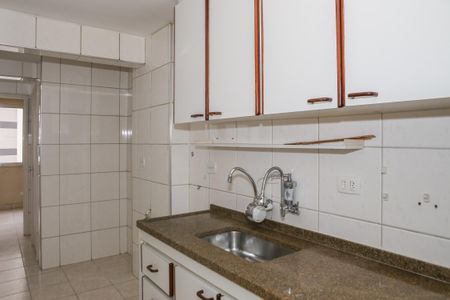 Apartamento à venda com 56m², 2 quartos e 1 vaga Apartamento à venda com 56m², 2 quartos e 1 vagaCozinha e Área de Serviço