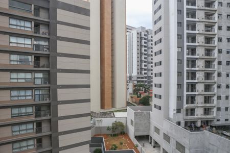 Apartamento à venda com 56m², 2 quartos e 1 vaga Apartamento à venda com 56m², 2 quartos e 1 vagaVista do Quarto de Serviço