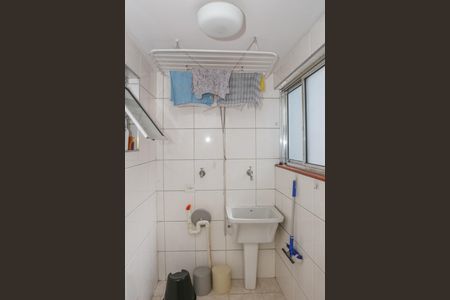Apartamento à venda com 56m², 2 quartos e 1 vaga Apartamento à venda com 56m², 2 quartos e 1 vagaCozinha e Área de Serviço