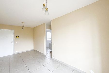 Sala de apartamento para alugar com 2 quartos, 56m² em Jardim Paraíso, São Paulo