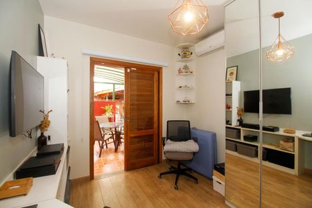 Casa à venda com 180m², 3 quartos e 2 vagas Casa à venda com 180m², 3 quartos e 2 vagasQuarto 1