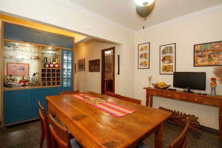 Casa à venda com 180m², 3 quartos e 2 vagas Casa à venda com 180m², 3 quartos e 2 vagasSala de Jantar