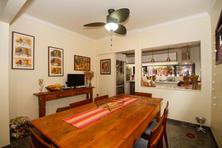 Casa à venda com 180m², 3 quartos e 2 vagas Casa à venda com 180m², 3 quartos e 2 vagasSala de Jantar