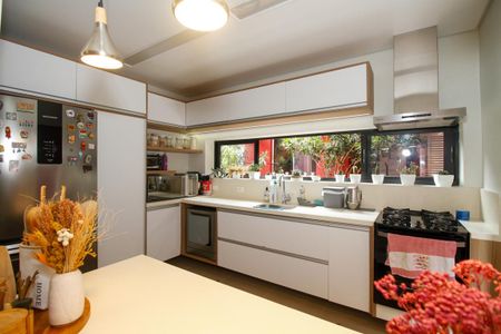 Casa à venda com 180m², 3 quartos e 2 vagas Casa à venda com 180m², 3 quartos e 2 vagasCozinha