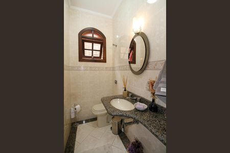 Casa à venda com 180m², 3 quartos e 2 vagas Casa à venda com 180m², 3 quartos e 2 vagasLavabo