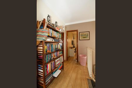 Casa à venda com 180m², 3 quartos e 2 vagas Casa à venda com 180m², 3 quartos e 2 vagasHall da Área Íntima