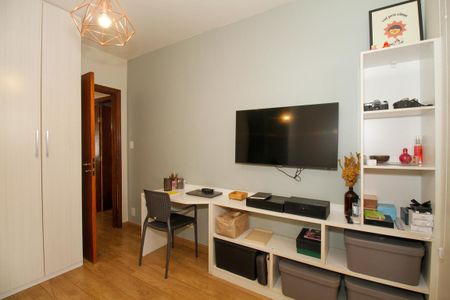 Casa à venda com 180m², 3 quartos e 2 vagas Casa à venda com 180m², 3 quartos e 2 vagasQuarto 1