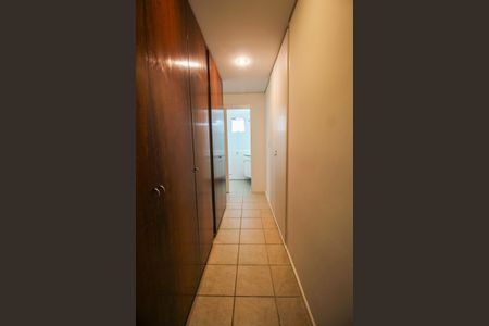 Apartamento para alugar com 100m², 2 quartos e 1 vagaCloset da suíte