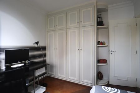 Apartamento à venda com 169m², 3 quartos e 3 vagasQuarto 2