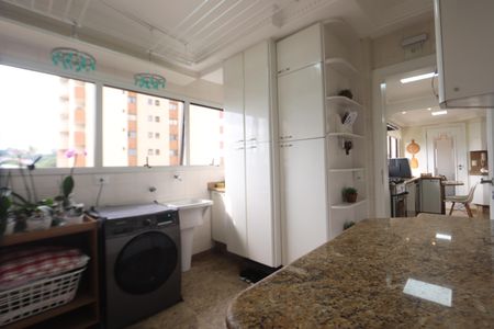 Apartamento à venda com 169m², 3 quartos e 3 vagasLavanderia