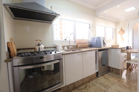 Apartamento à venda com 169m², 3 quartos e 3 vagasCozinha e Copa