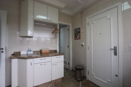 Apartamento à venda com 169m², 3 quartos e 3 vagasLavanderia