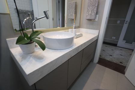 Apartamento à venda com 169m², 3 quartos e 3 vagasBanheiro Social