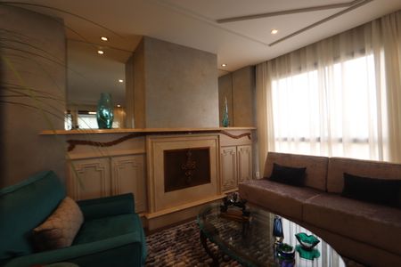 Apartamento à venda com 169m², 3 quartos e 3 vagasSala - Lareira