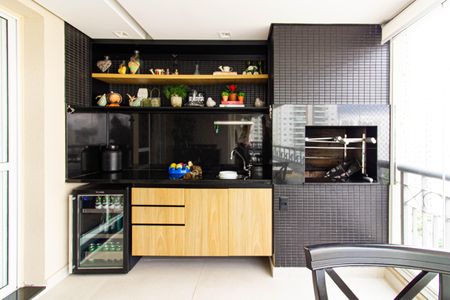 Apartamento à venda com 171m², 3 quartos e 3 vagasVaranda