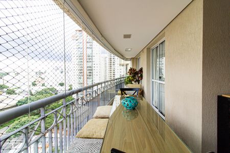 Apartamento à venda com 171m², 3 quartos e 3 vagasVaranda